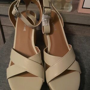 Sun and stone wedges new